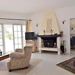 Casa Tulipa Sleeps 4 With Pool Garden & A C 빌라 알부페이라