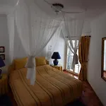 Casa Tulipa Sleeps 4 With Pool Garden & A C