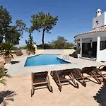 빌라 Casa Tulipa Sleeps 4 With Pool Garden & A C *